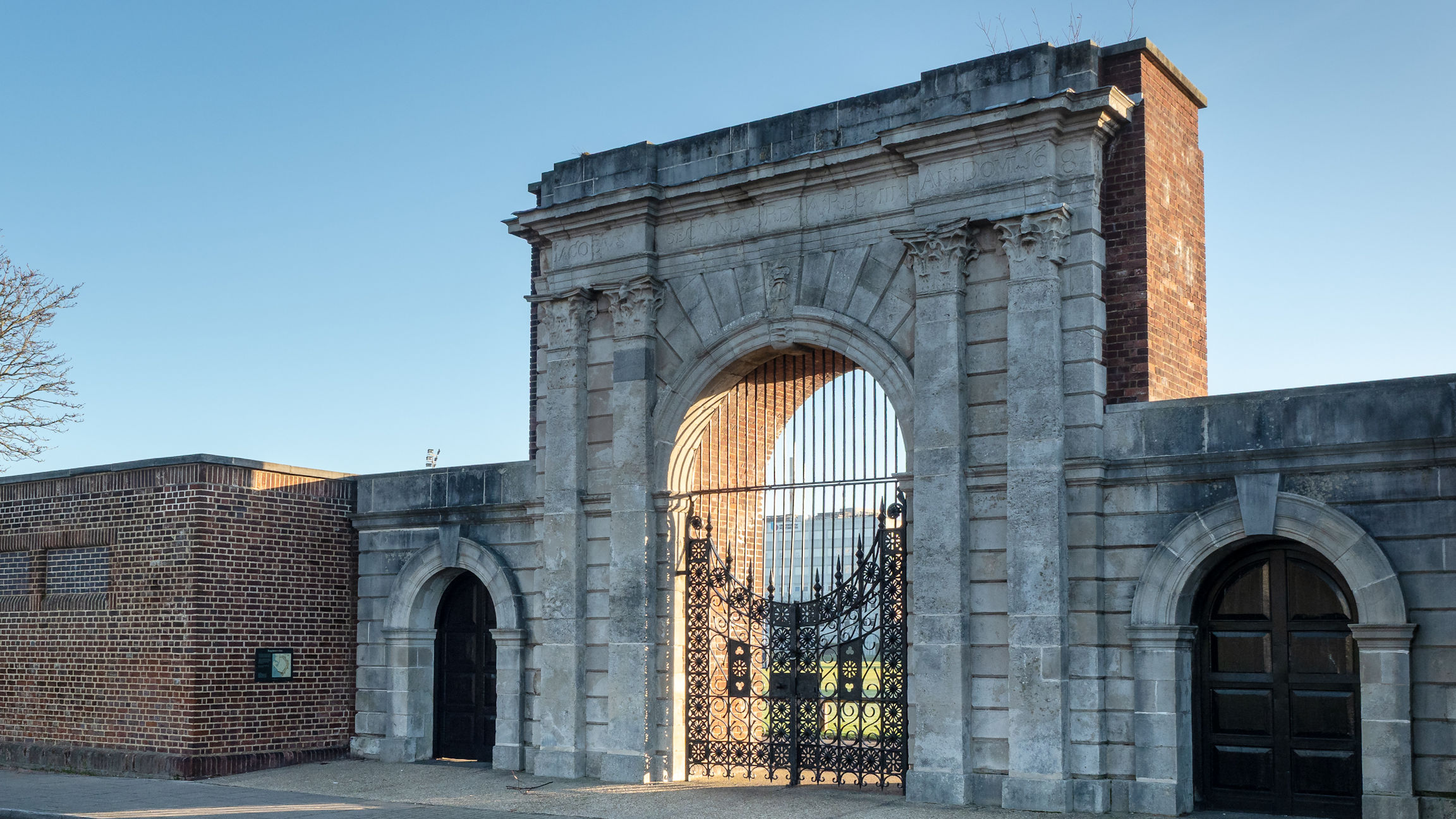 Facade, King James' Gate